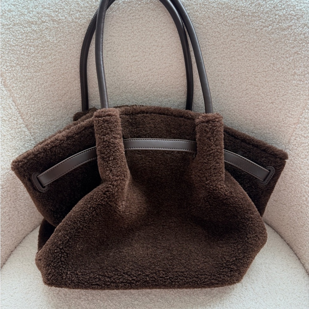 JW PEI Medium Hana faux fur tote - Picture 4 of 4